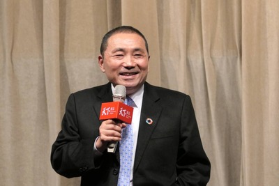 侯市長論壇中發表演說